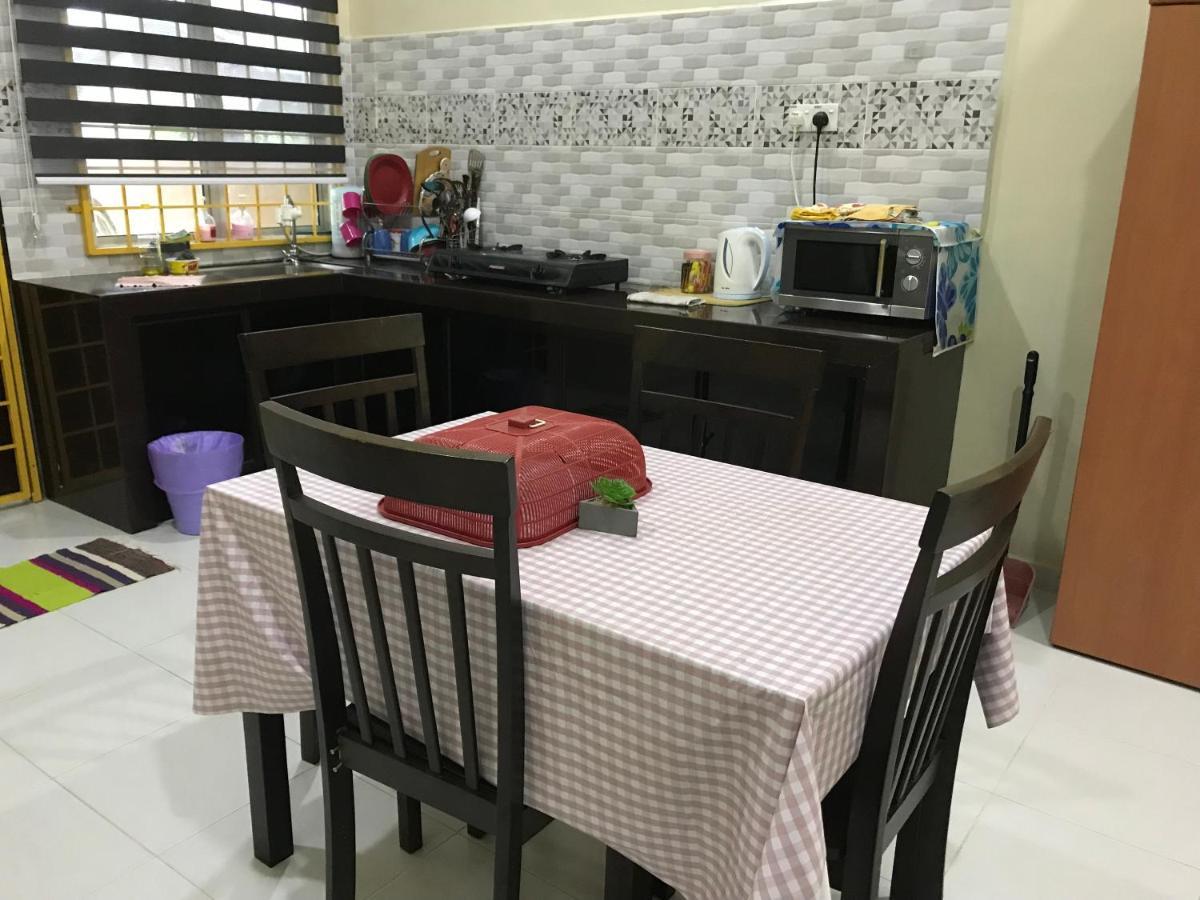 Homestay Talina Kuala Terengganu Extérieur photo